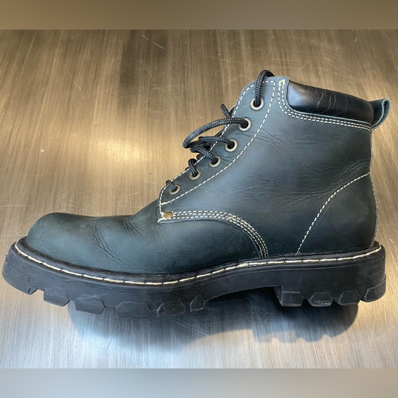 Roots Tuff Boots, Size 10 - Picture 6 of 7